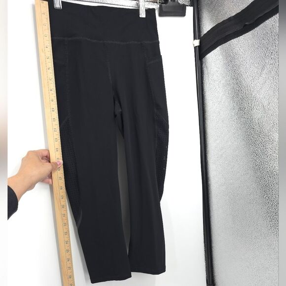 Sweaty Betty Zero Gravity Leggings Crop Black Venting Athleisure Gym XS - Picture 15 of 16